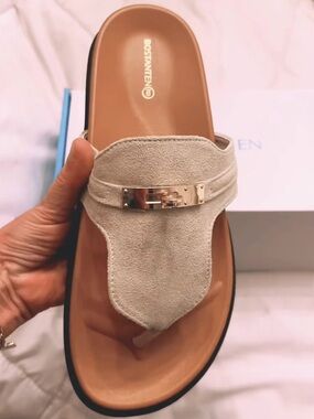 Bostanten Beige Suede Toe-Post Slide with Gold Accent Size 9